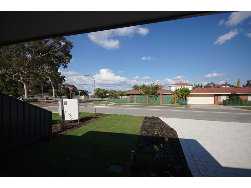 31 A Braibrise Road, Wilson WA 6107