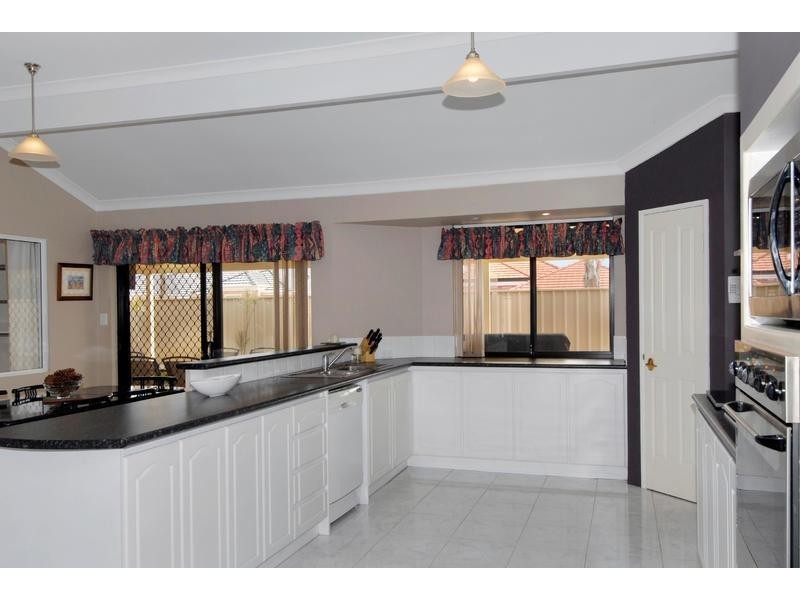 1 Illawarra Crescent, Canning Vale WA 6155