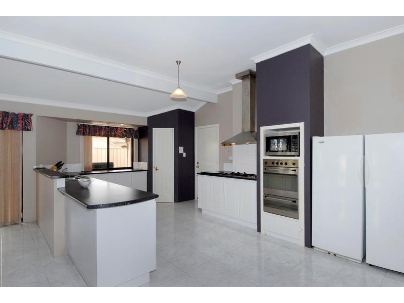 1 Illawarra Crescent, Canning Vale WA 6155