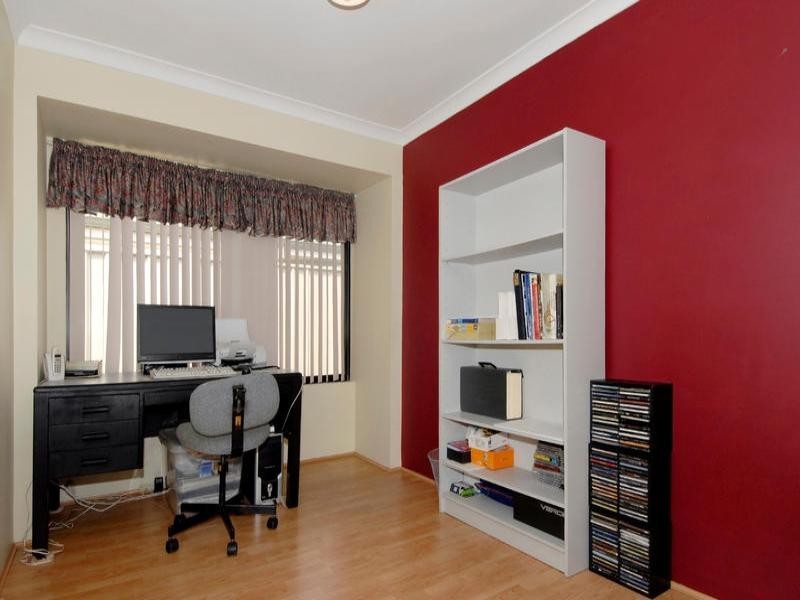 1 Illawarra Crescent, Canning Vale WA 6155