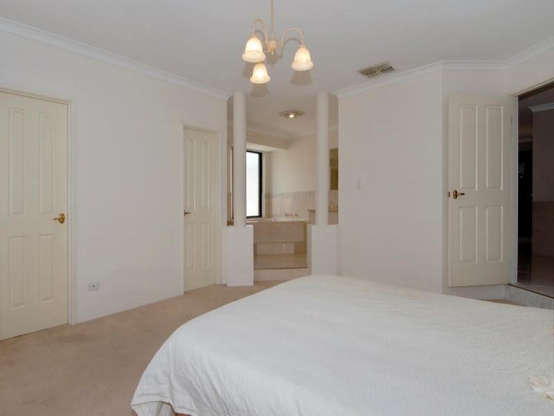 1 Illawarra Crescent, Canning Vale WA 6155