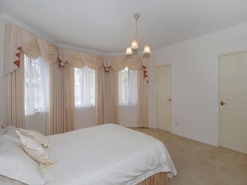 1 Illawarra Crescent, Canning Vale WA 6155