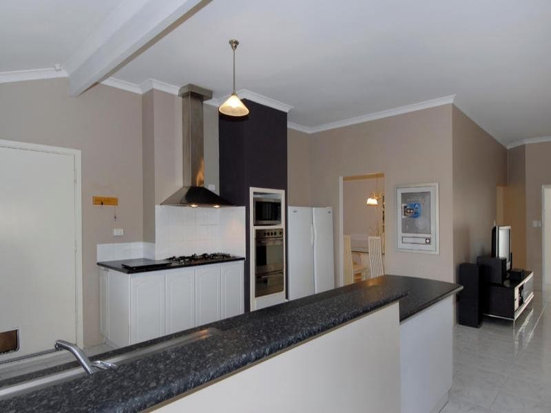 1 Illawarra Crescent, Canning Vale WA 6155