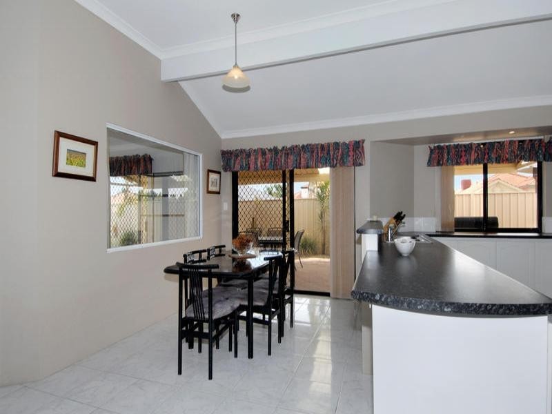 1 Illawarra Crescent, Canning Vale WA 6155