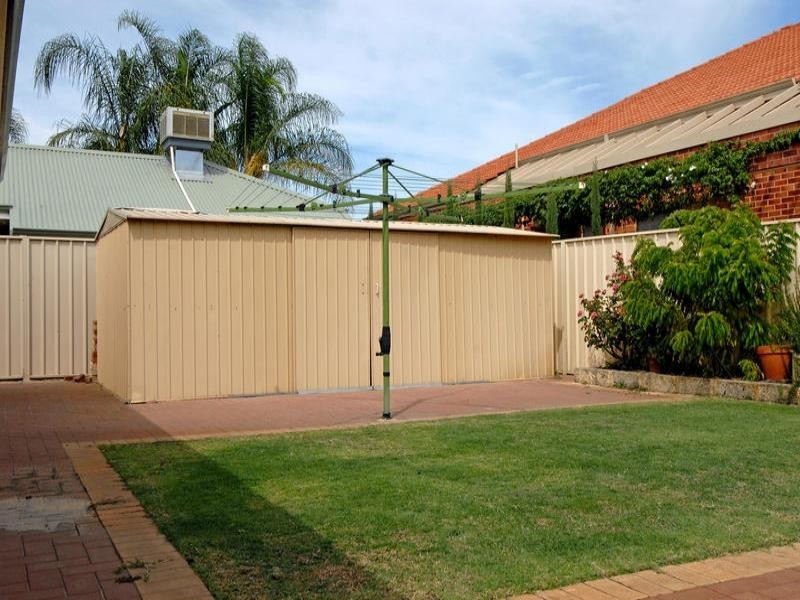 1 Illawarra Crescent, Canning Vale WA 6155