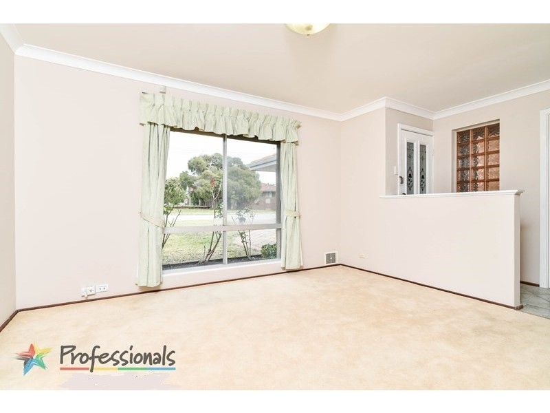 8 Ravenslea Drive, Parkwood WA 6147