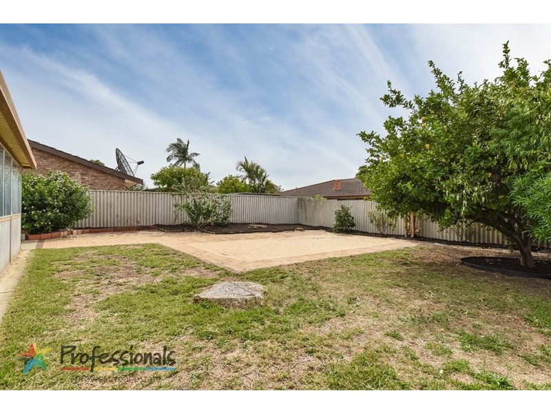 8 Ravenslea Drive, Parkwood WA 6147