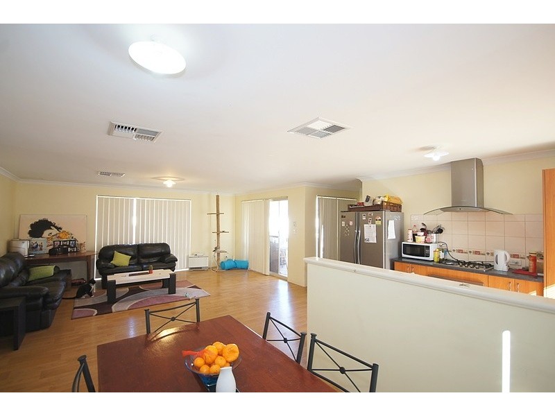 31 Pilkington Street, Canning Vale WA 6155