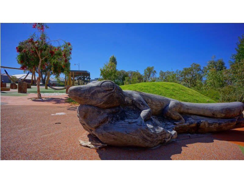 8 Needlewood Loop, Wandi WA 6167