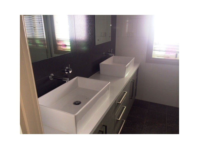 21 White Street, Emerald QLD 4720