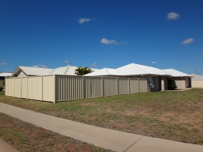 5 Suncrest Street, Emerald QLD 4720