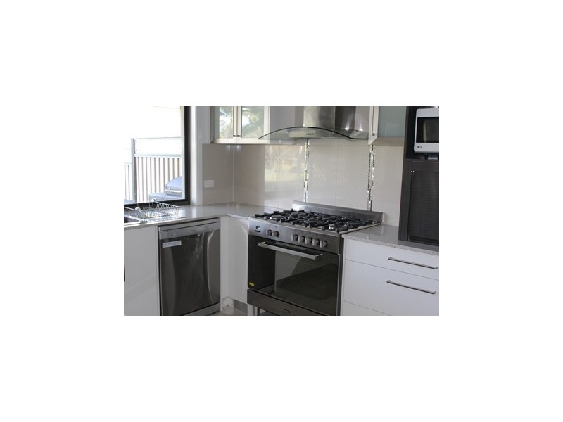 1/77 Church Lane, Emerald QLD 4720