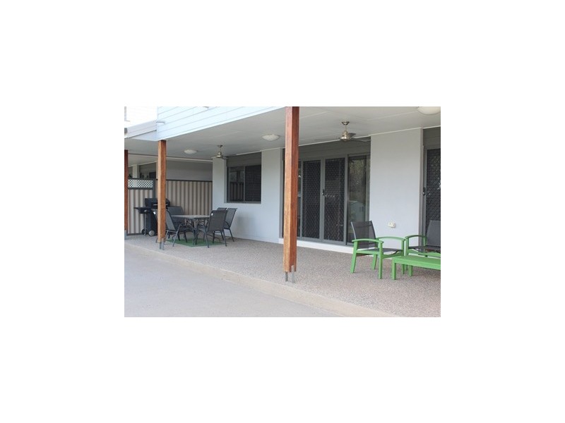 1/77 Church Lane, Emerald QLD 4720