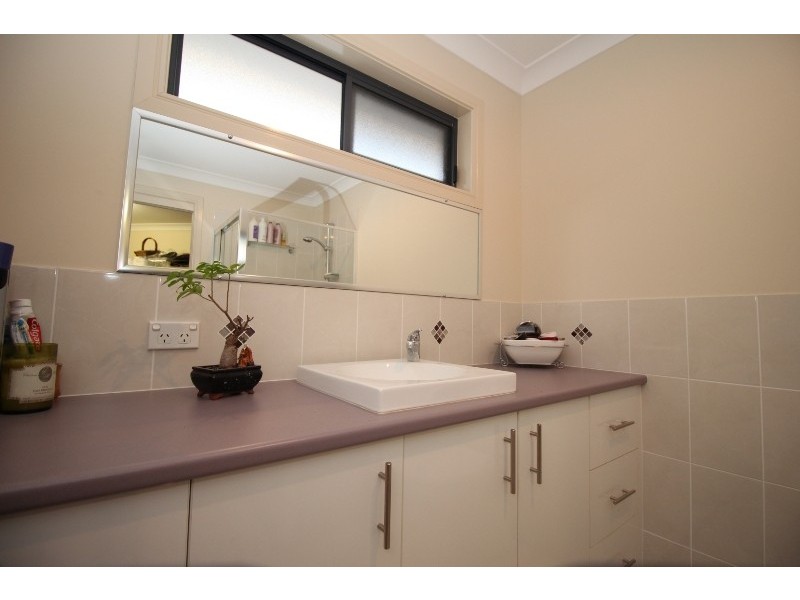 32 Berthun St, Emerald QLD 4720