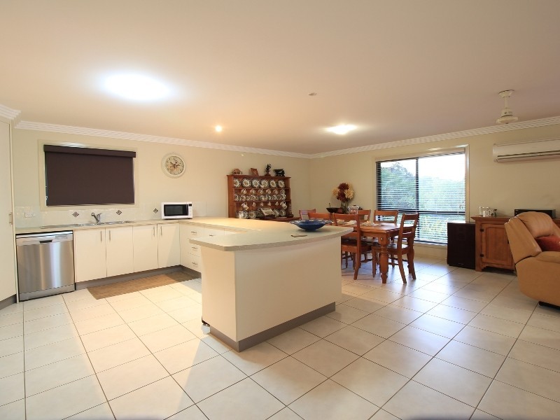 32 Berthun St, Emerald QLD 4720
