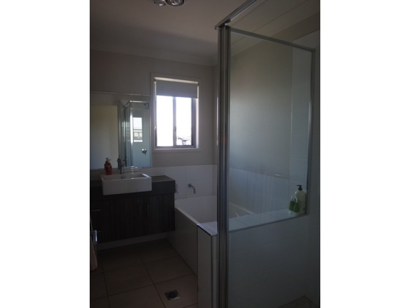13 Easton, Emerald QLD 4720