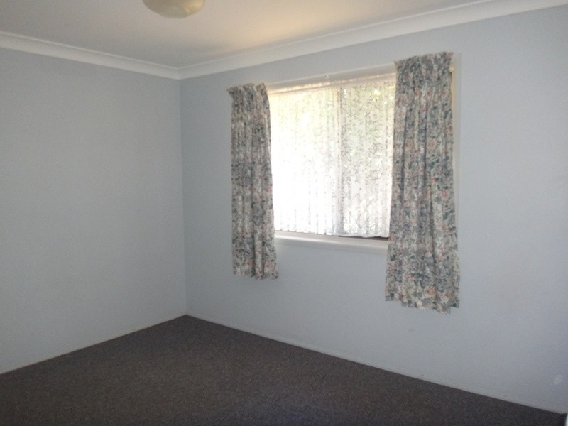 27 Jeppesen Drive, Emerald QLD 4720