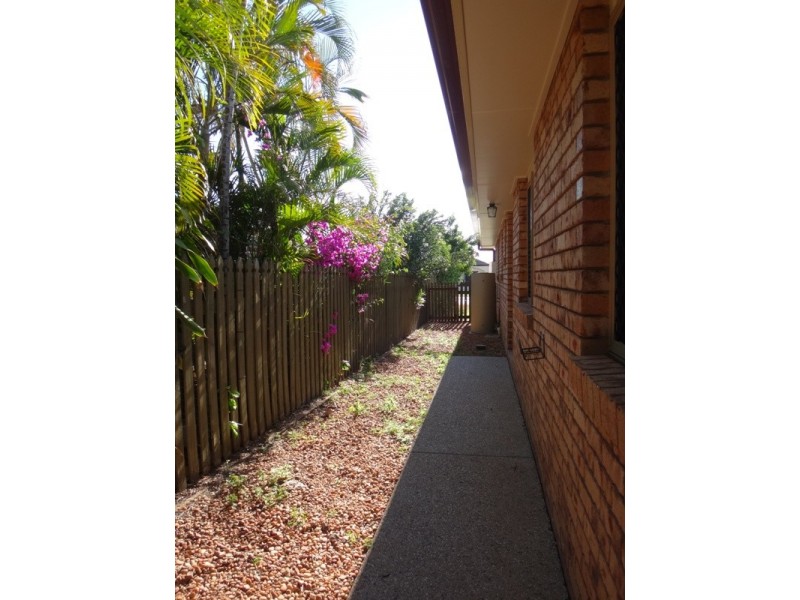 27 Jeppesen Drive, Emerald QLD 4720