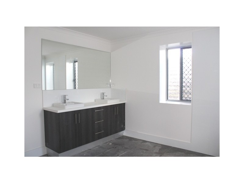 6B/14 Hospital Road, Emerald QLD 4720