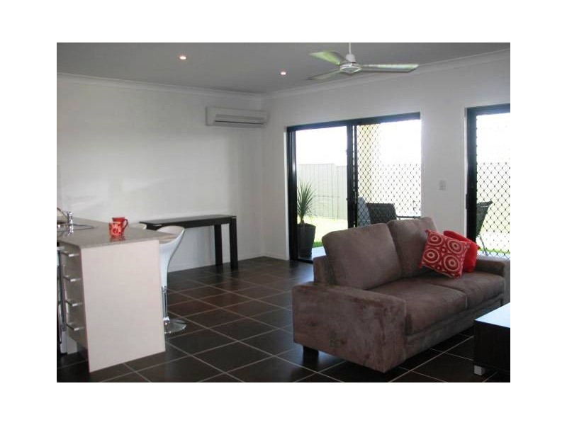 12 Glovar Street, Emerald QLD 4720