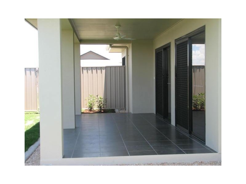 12 Glovar Street, Emerald QLD 4720