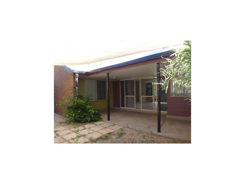 10 Jacqueline Drive, Emerald QLD 4720