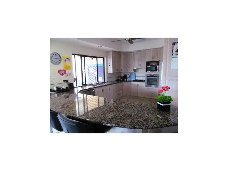 28 Jeppesen Drive, Emerald QLD 4720