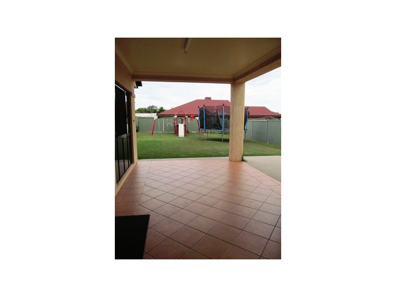 28 Jeppesen Drive, Emerald QLD 4720
