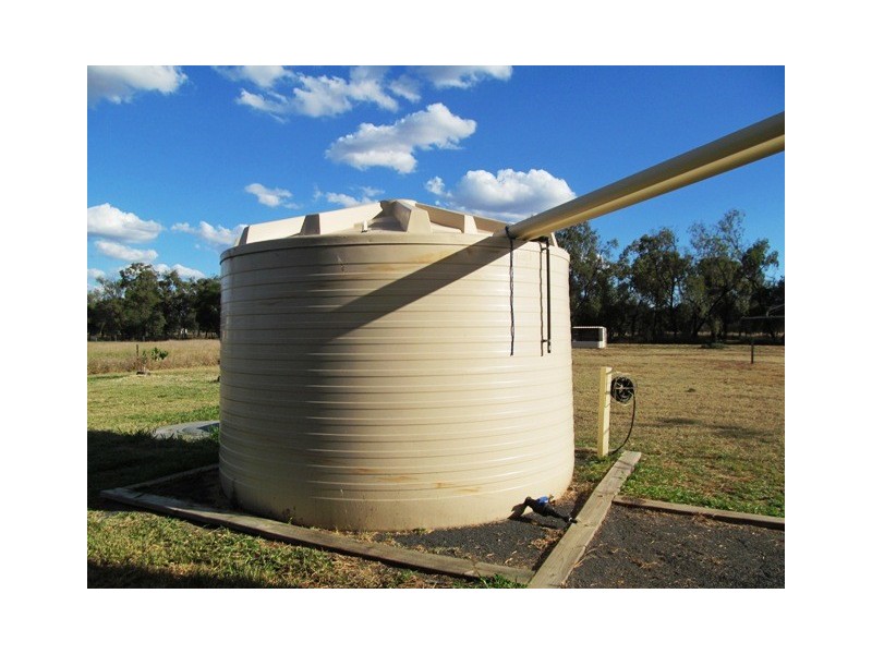 10 Windmill Place, Emerald QLD 4720