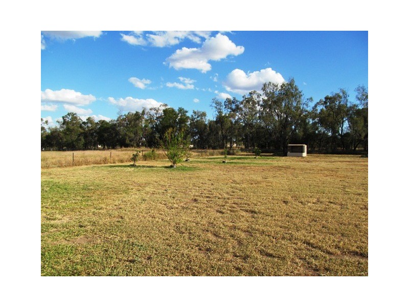 10 Windmill Place, Emerald QLD 4720