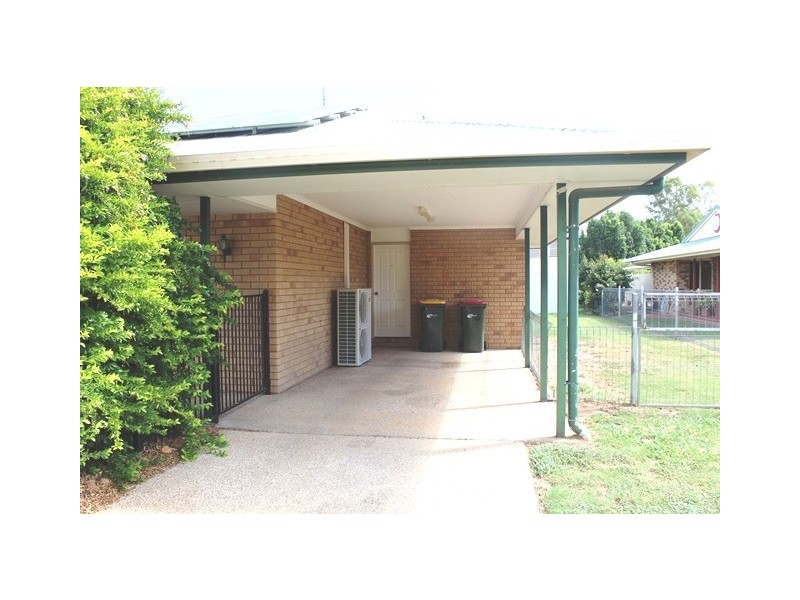 3 Buchholz Place, Emerald QLD 4720