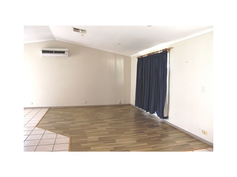 3 Buchholz Place, Emerald QLD 4720