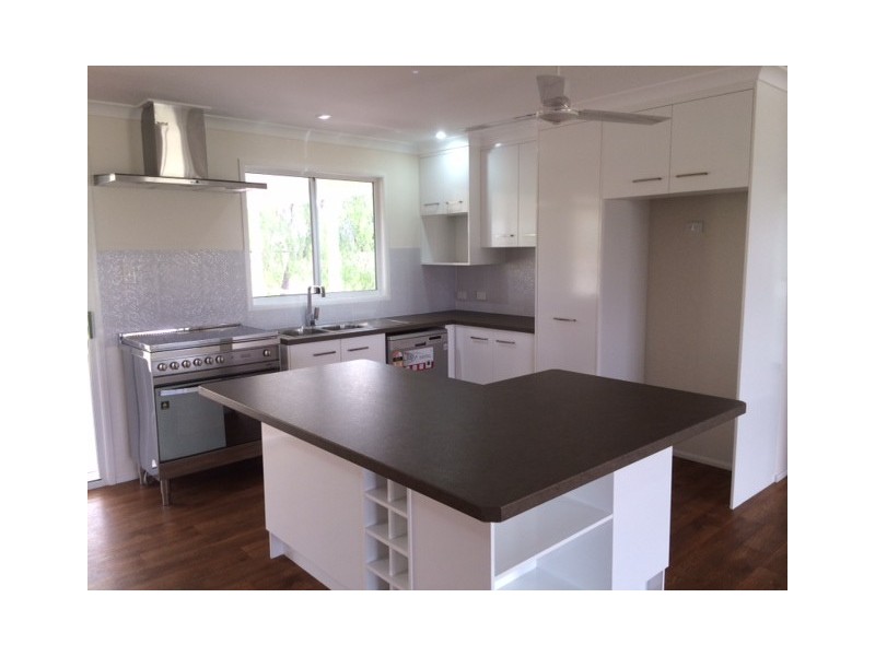 5 Windmill Lane, Emerald QLD 4720