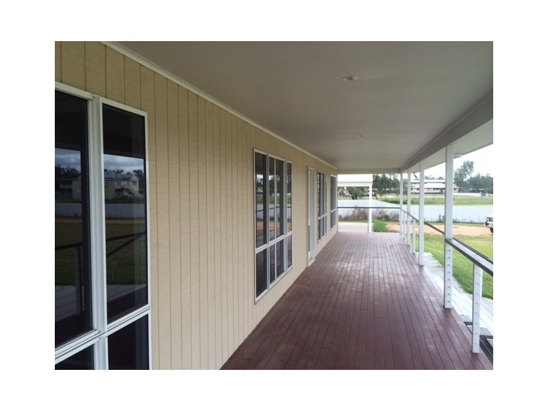 5 Windmill Lane, Emerald QLD 4720