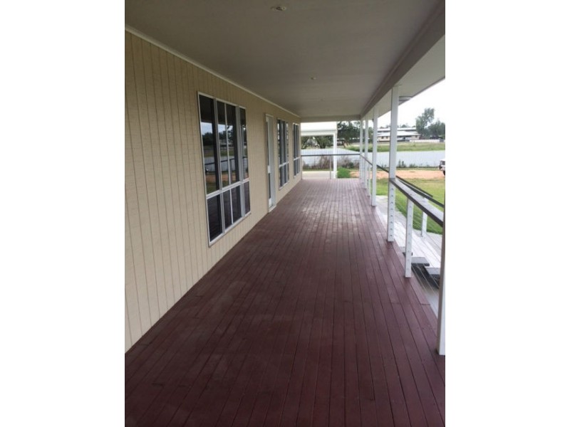 5 Windmill Lane, Emerald QLD 4720