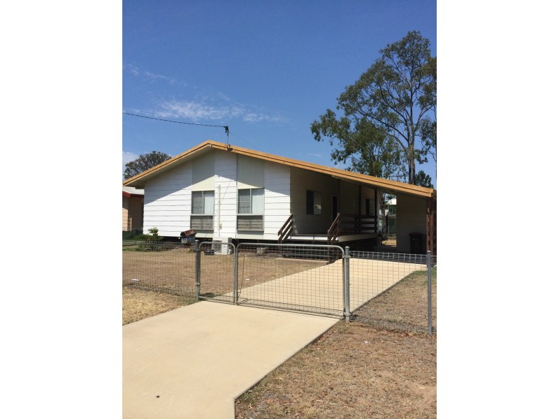 19 Centenary Drive, Emerald QLD 4720