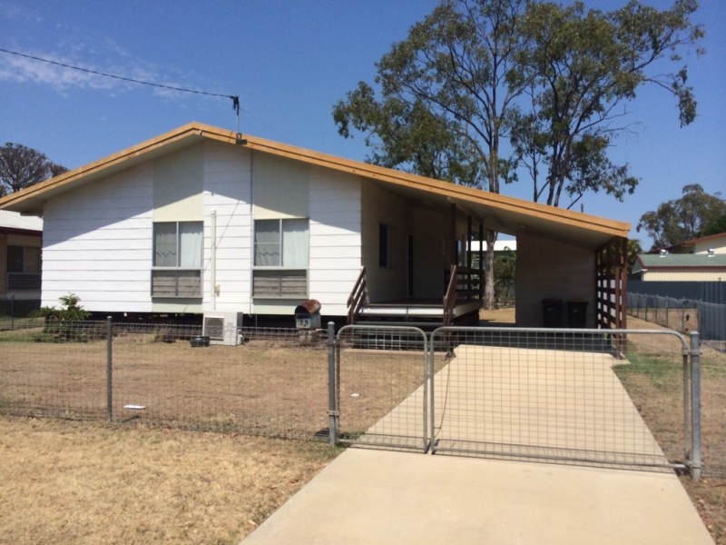 19 Centenary Drive, Emerald QLD 4720