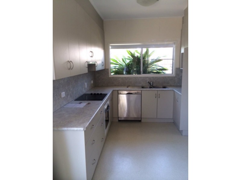 19 Centenary Drive, Emerald QLD 4720
