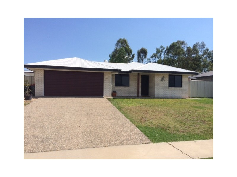 33 Newman Drive, Emerald QLD 4720