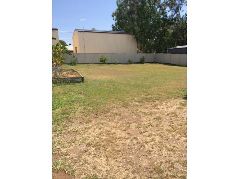 33 Newman Drive, Emerald QLD 4720