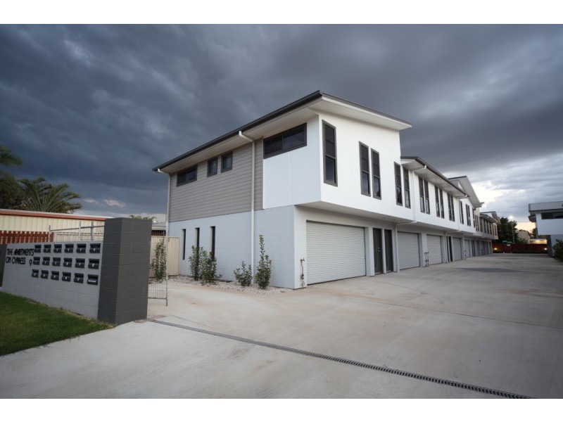 11/9 Cypress Drive, Emerald QLD 4720