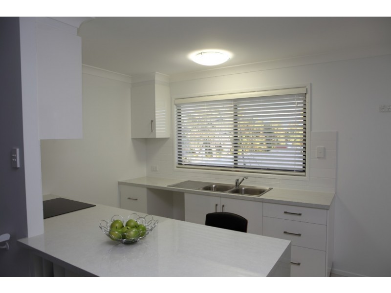 11/9 Cypress Drive, Emerald QLD 4720