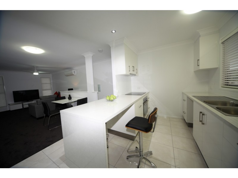 11/9 Cypress Drive, Emerald QLD 4720