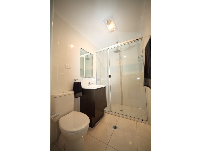 11/9 Cypress Drive, Emerald QLD 4720