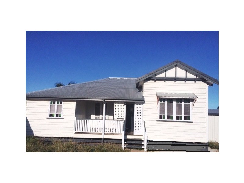 21 White Street, Emerald QLD 4720