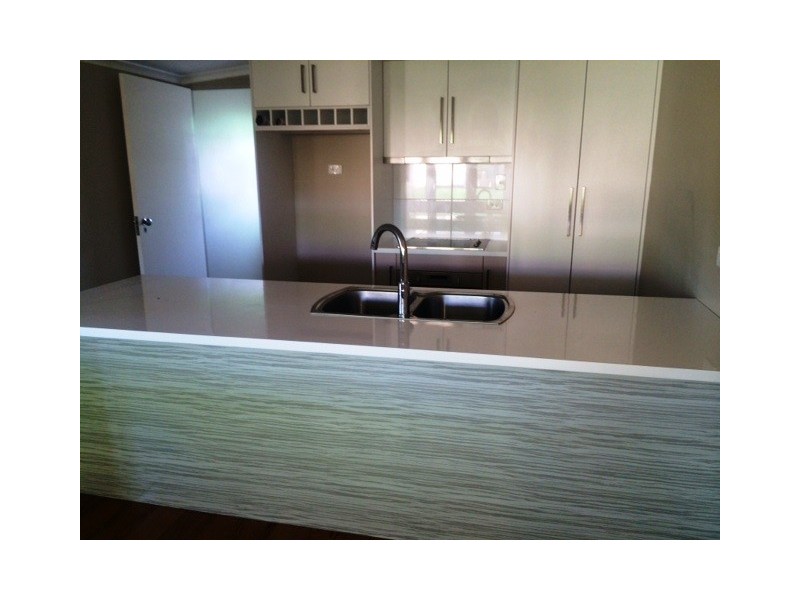 21 White Street, Emerald QLD 4720