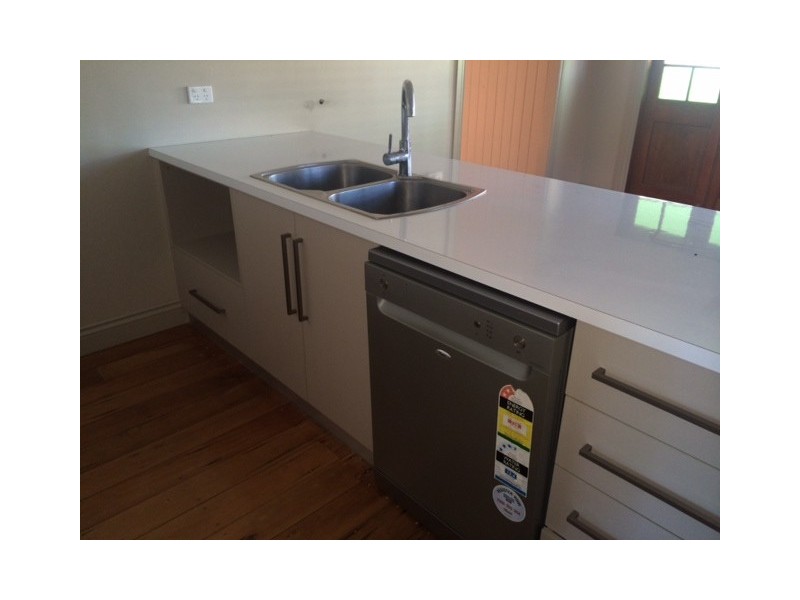 21 White Street, Emerald QLD 4720