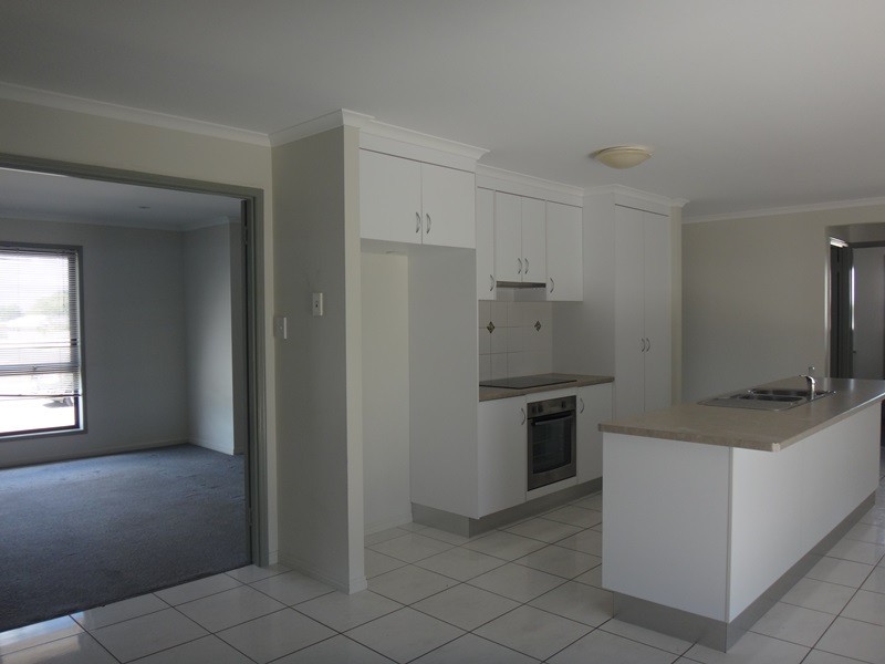 6 Scotts Peak Drive, Capella QLD 4723