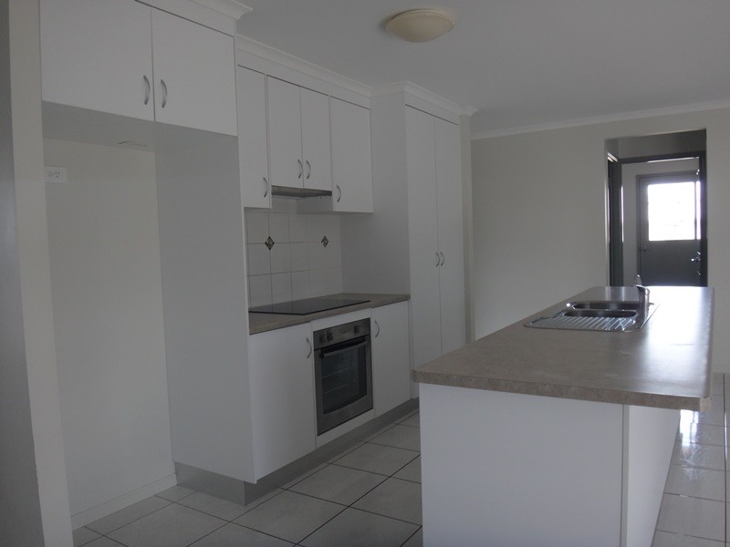 6 Scotts Peak Drive, Capella QLD 4723