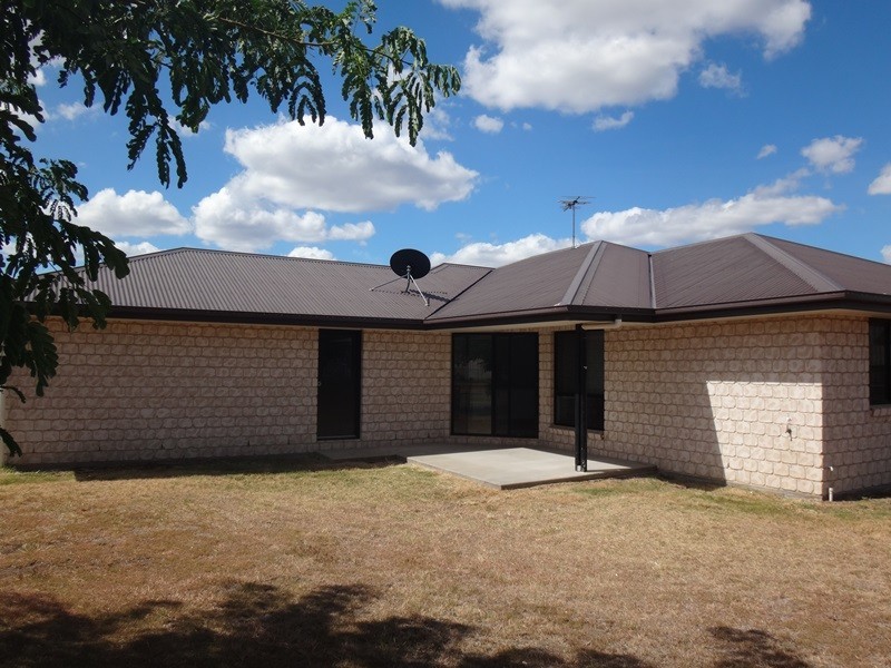 6 Scotts Peak Drive, Capella QLD 4723